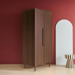 Armadio guardaroba effetto legno 2 ante, ripiani e appendiabiti