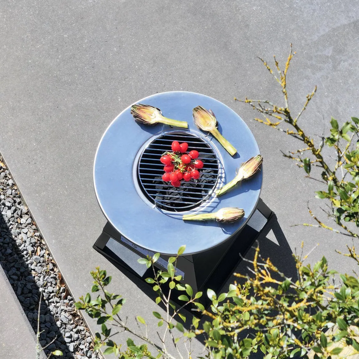Braciere barbecue con vano portaoggetti, Ø59cm