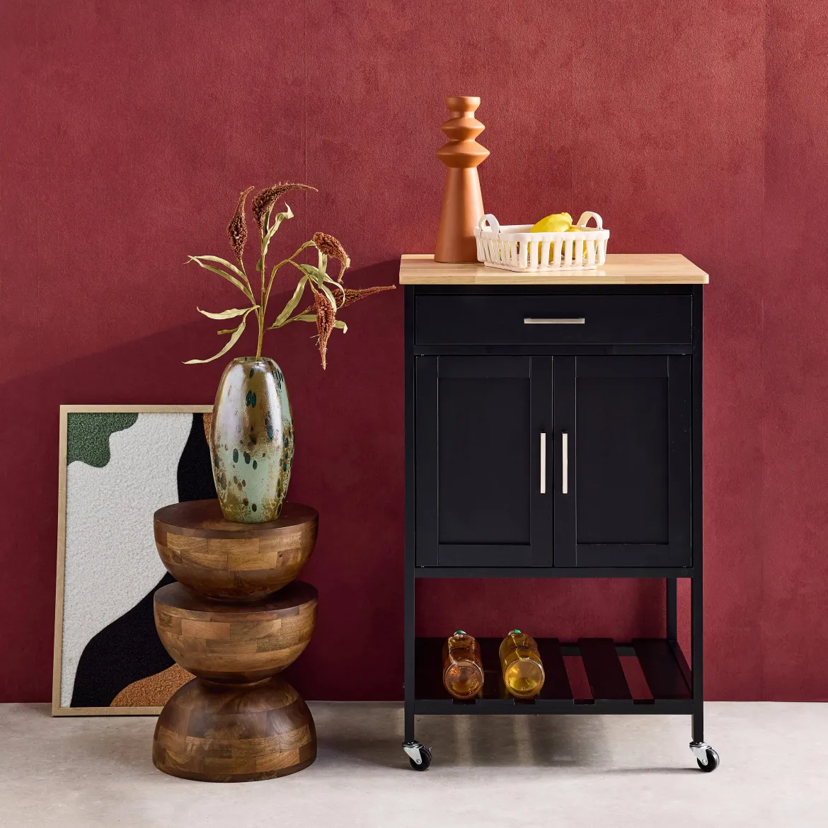 Carrello da cucina in legno di gomma con 2 ripiani, 56cm