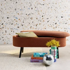 Cassapanca con rivestimento bouclé