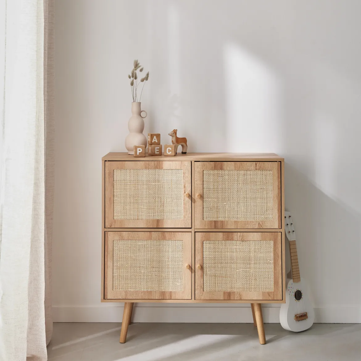 Cassettiera per bambini a 4 ante effetto legno