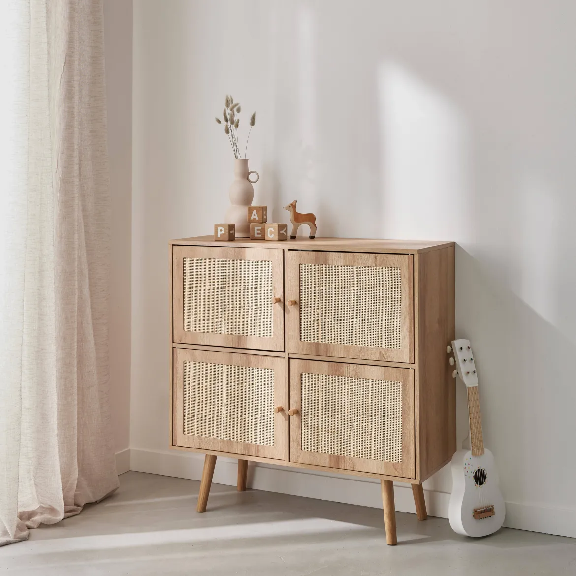 Cassettiera per bambini a 4 ante effetto legno