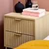 Comodino effetto legno e metallo scanalato