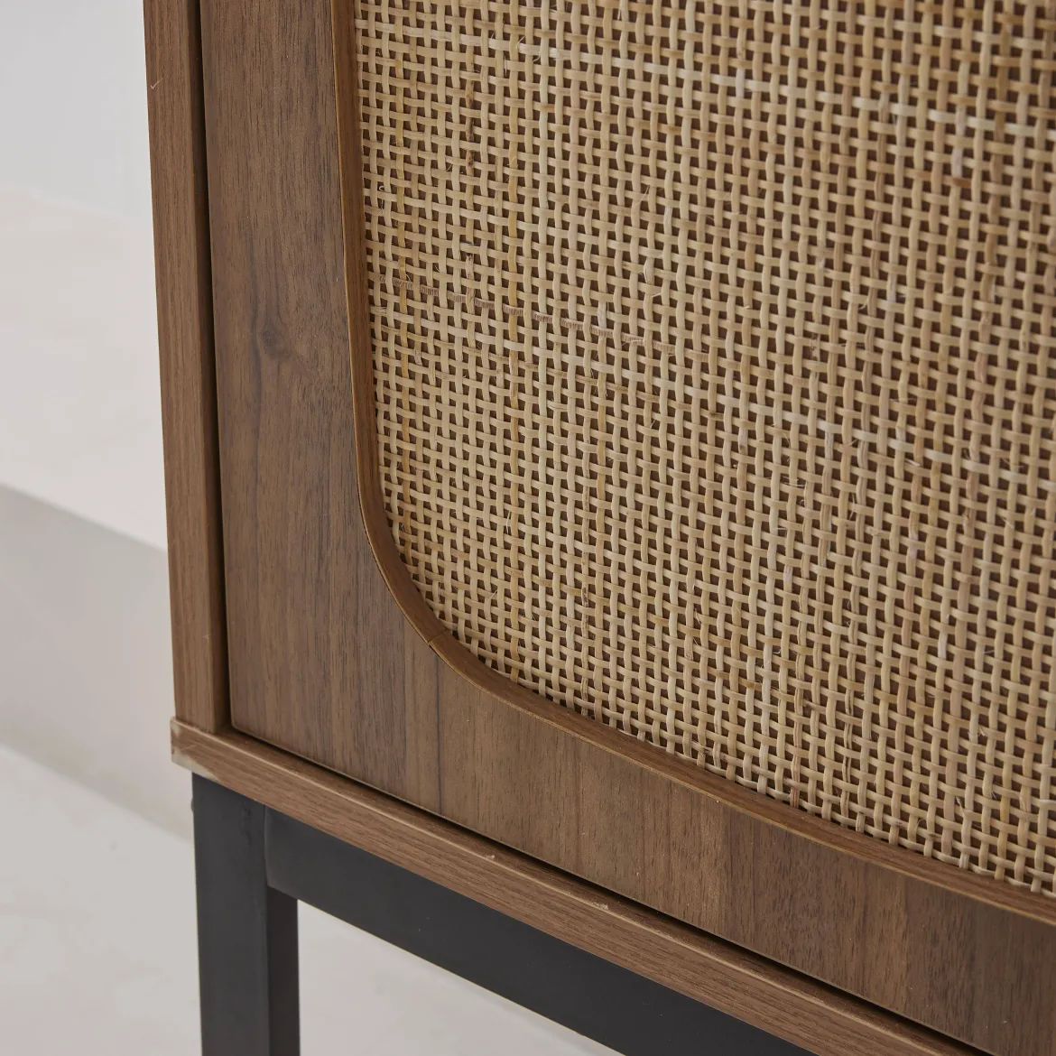 Credenza a 2 ante in canna e legno, 165cm