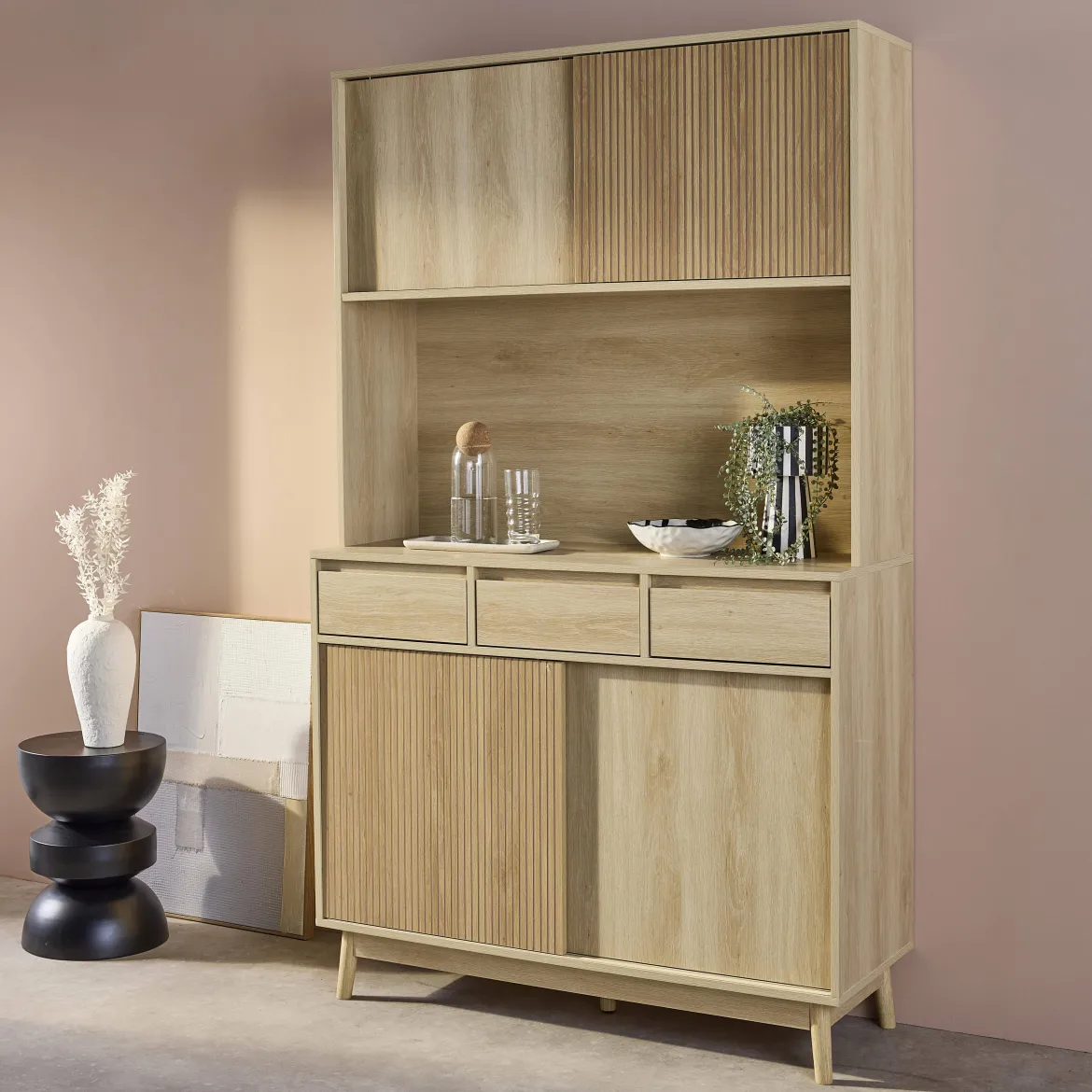 Credenza effetto legno a 4 ante e 3 cassetti, 110cm