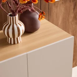 Credenza effetto legno con gambe in metallo 3 ante, 120cm