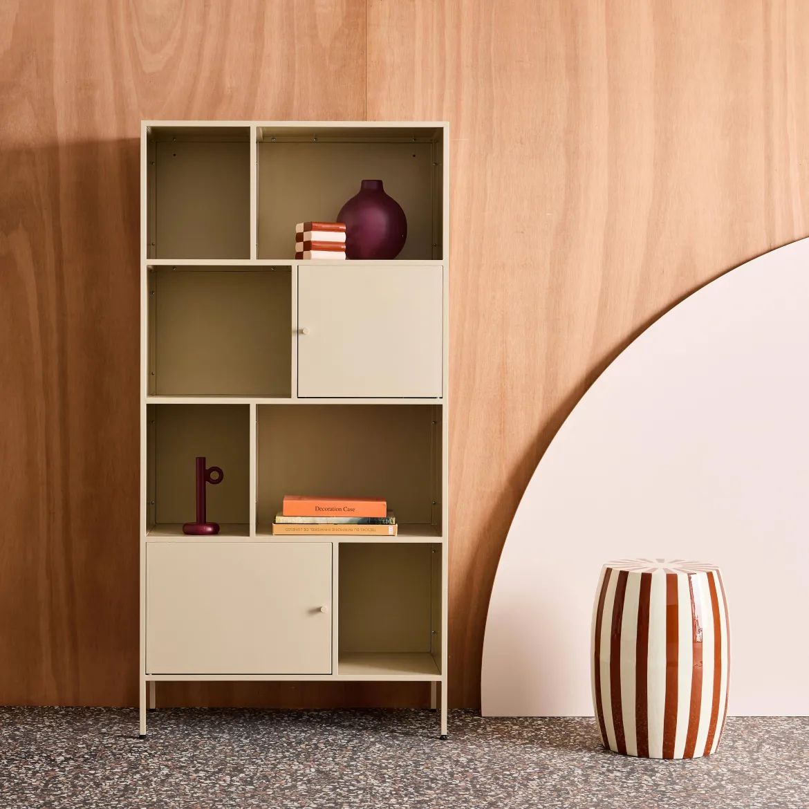 Credenza industriale in metallo con 8 scomparti