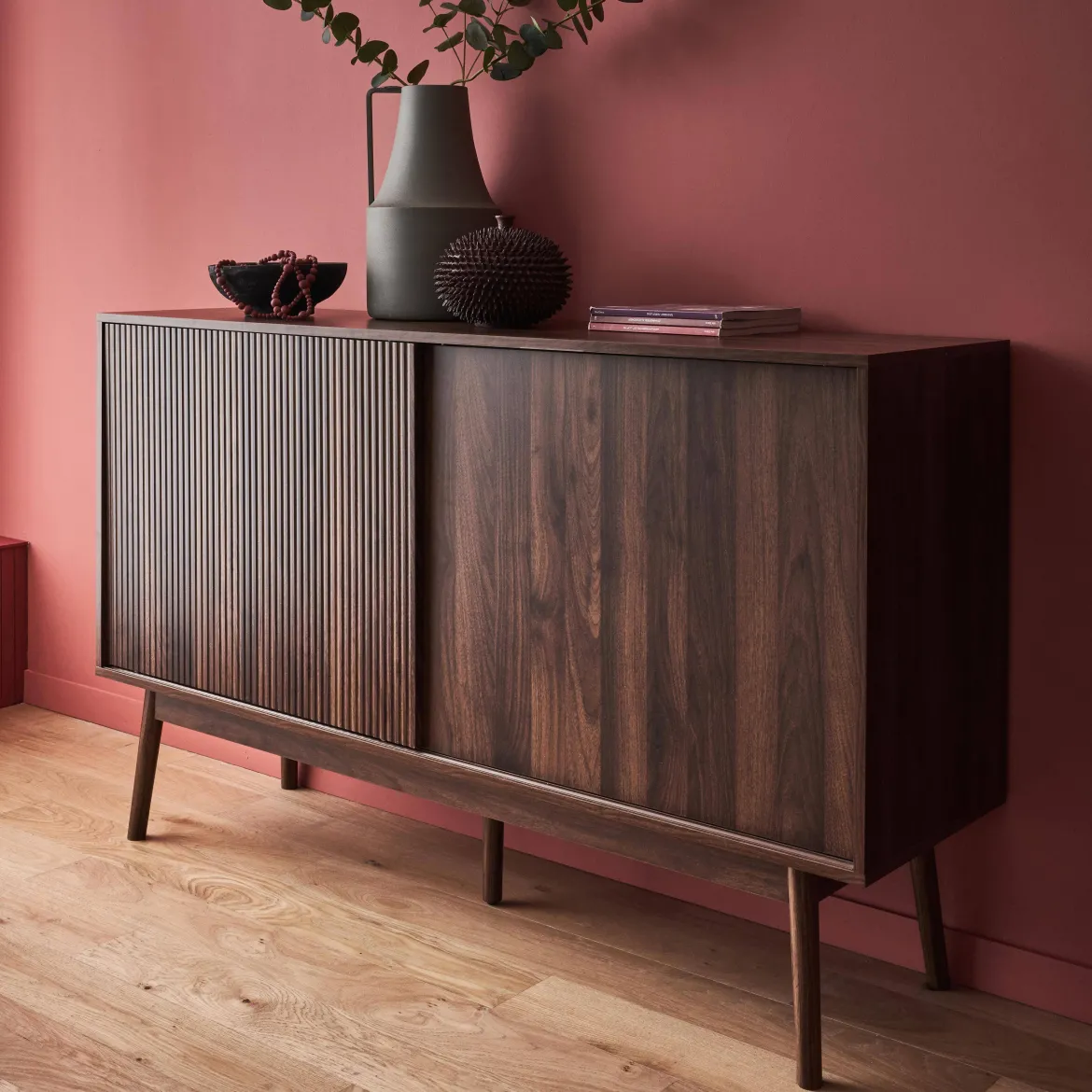 Credenza scandinava a 2 ante effetto legno, 150cm