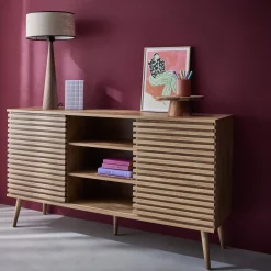 Credenza scandinava in legno con 2 ante scorrevoli scanalate, 140cm