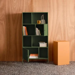Credenza industriale in metallo con 8 scomparti