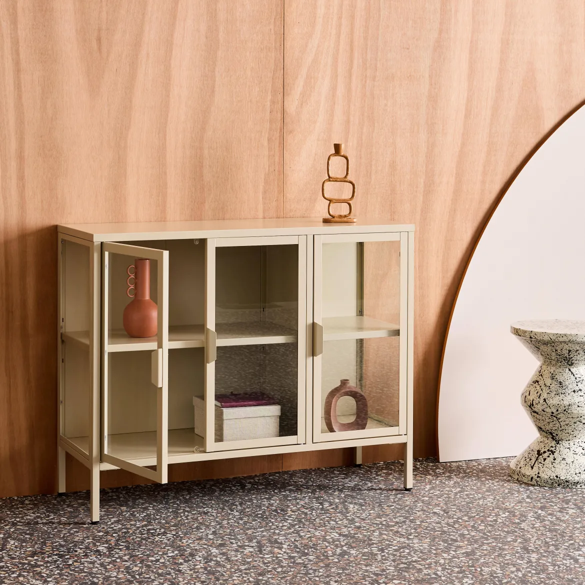 Credenza industriale in metallo e vetro temperato 3 ante, 100cm