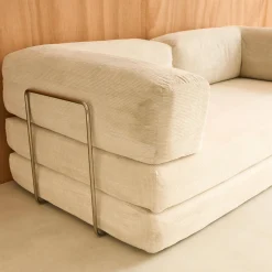 Divano letto futon in velluto a coste e struttura cromata