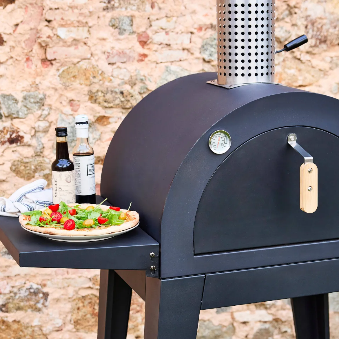 Forno per pizza da esterno a carbonella con ruote