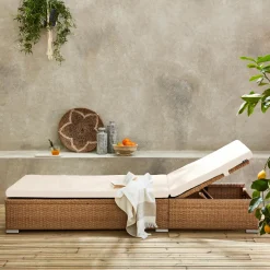 Lettino prendisole in resina intrecciata multiposizione
