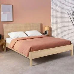 Letto con rete a doghe e testiera 160x200cm decorazione legno