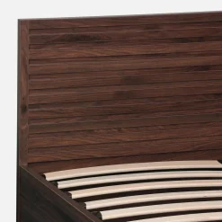 Letto contenitore con rete a doghe e testiera 140x190cm decorazione legno