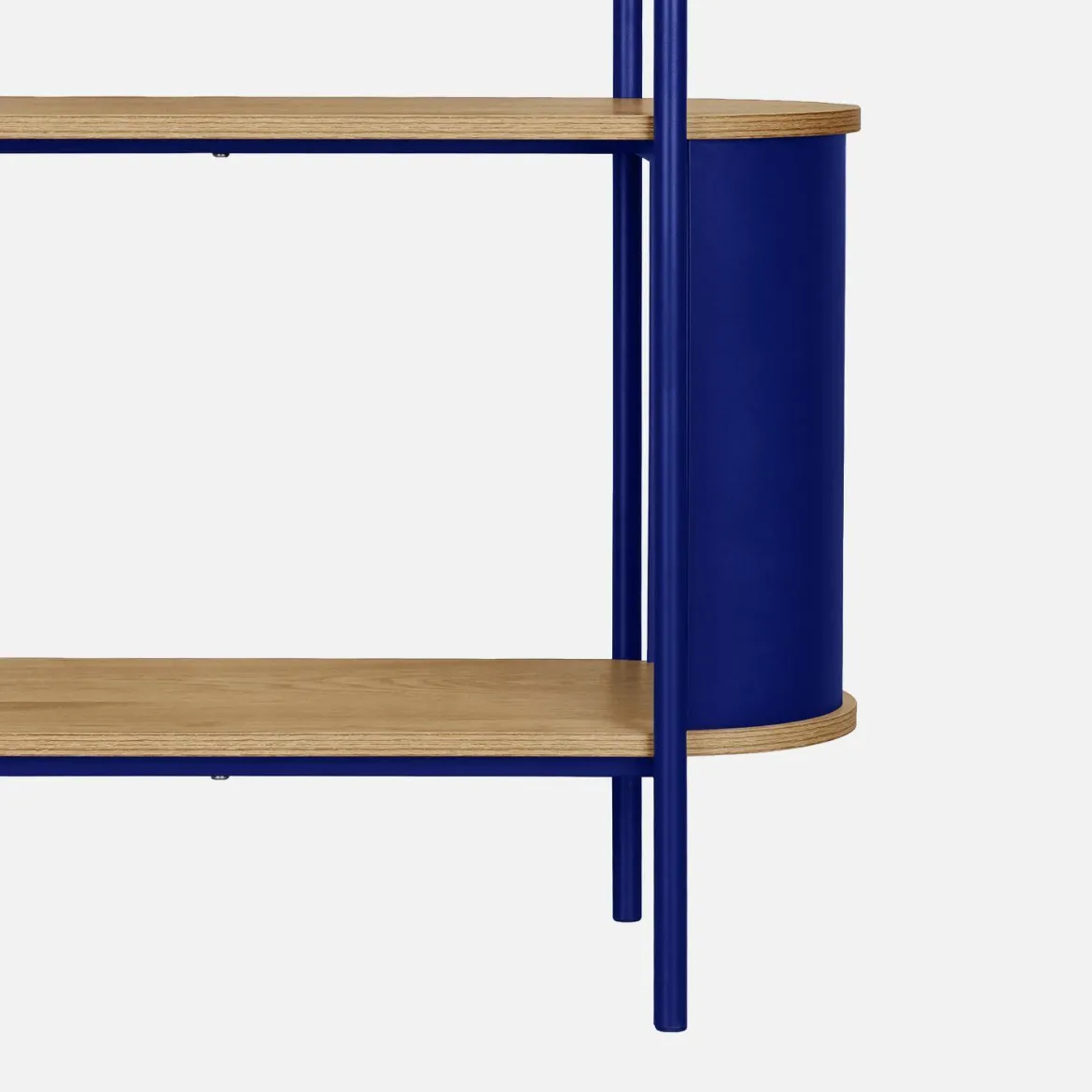 Libreria in metallo curvato e legno a 5 livelli