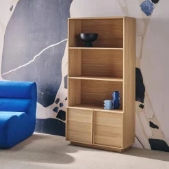 Libreria effetto legno con 2 ante a 5 livelli