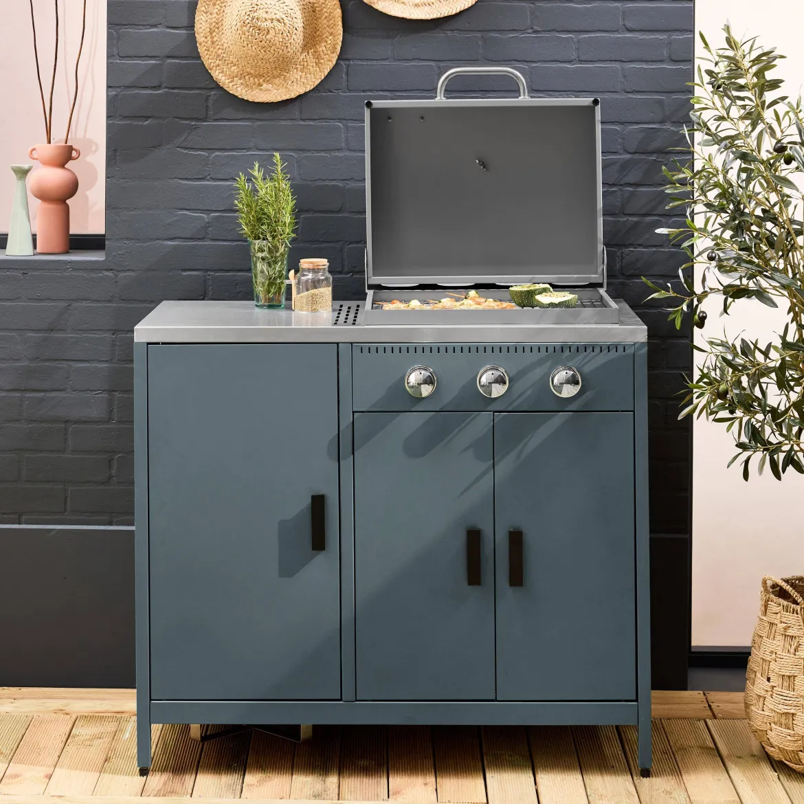 Modulo cucina da esterno in metallo con barbecue a gas a 3 bruciatori