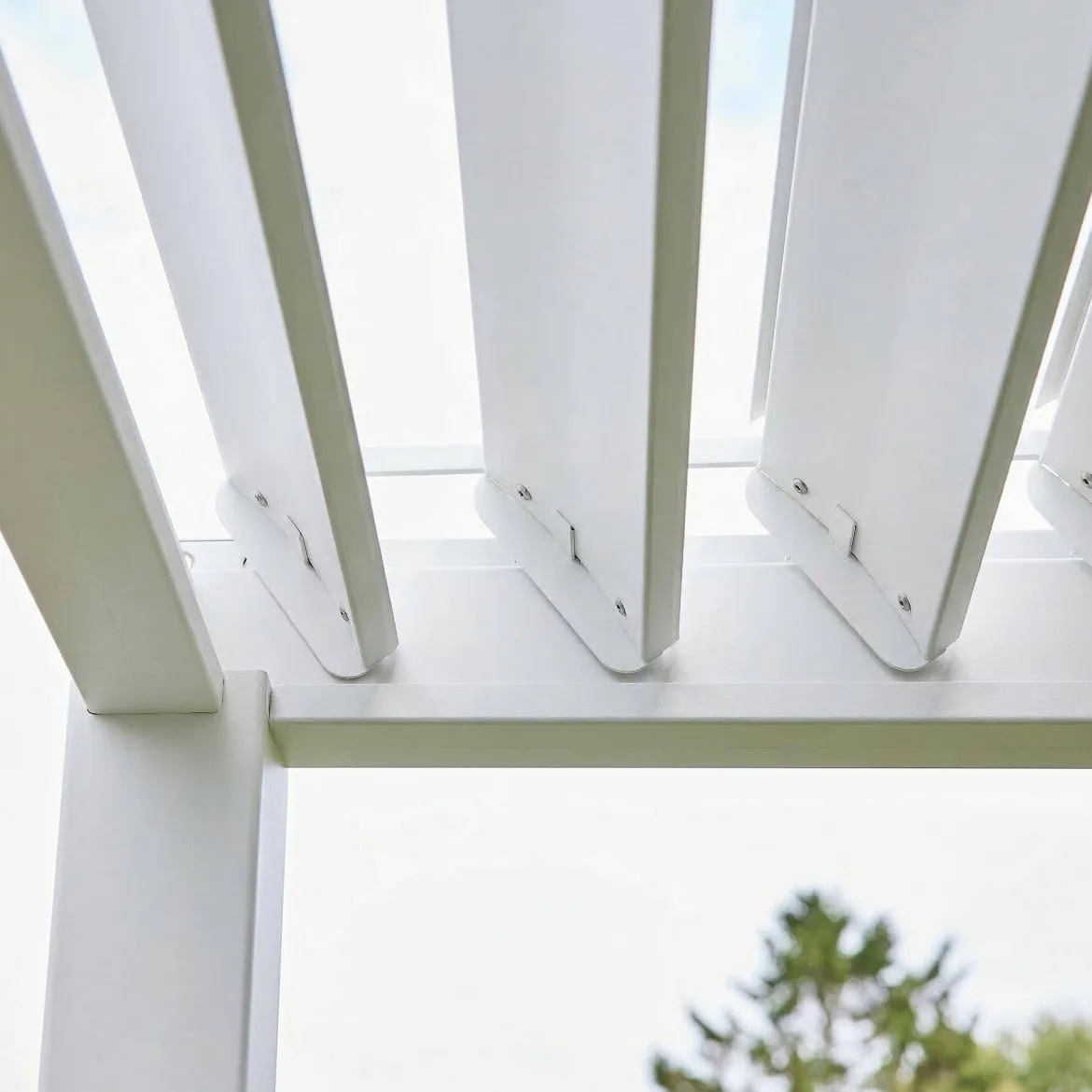 Pergola bioclimatica 3x4 in alluminio + 3 tende da 1m
