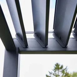 Pergola bioclimatica 3x4 in alluminio + 3 persiane da 1.3m