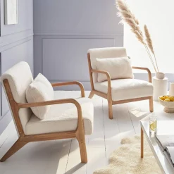 Poltrona scandinava in legno e tessuto bouclé