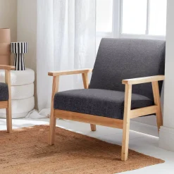 Poltrona scandinava in legno e tessuto