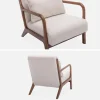 Poltrona scandinava in tessuto bouclé e legno di gomma scuro