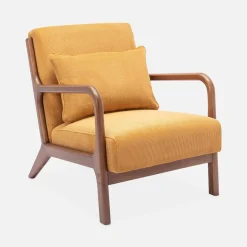 Poltrona scandinava in velluto a coste e legno di hevea