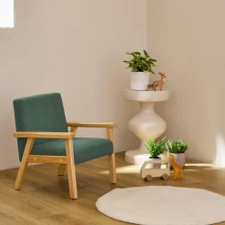 Poltrona scandinava per bambini in velluto a coste e legno di hevea