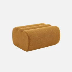 Poltrona bouclé testurizzata con poggiapiedi