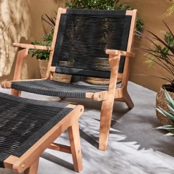 Poltrona da giardino in legno e corda con poggiapiedi