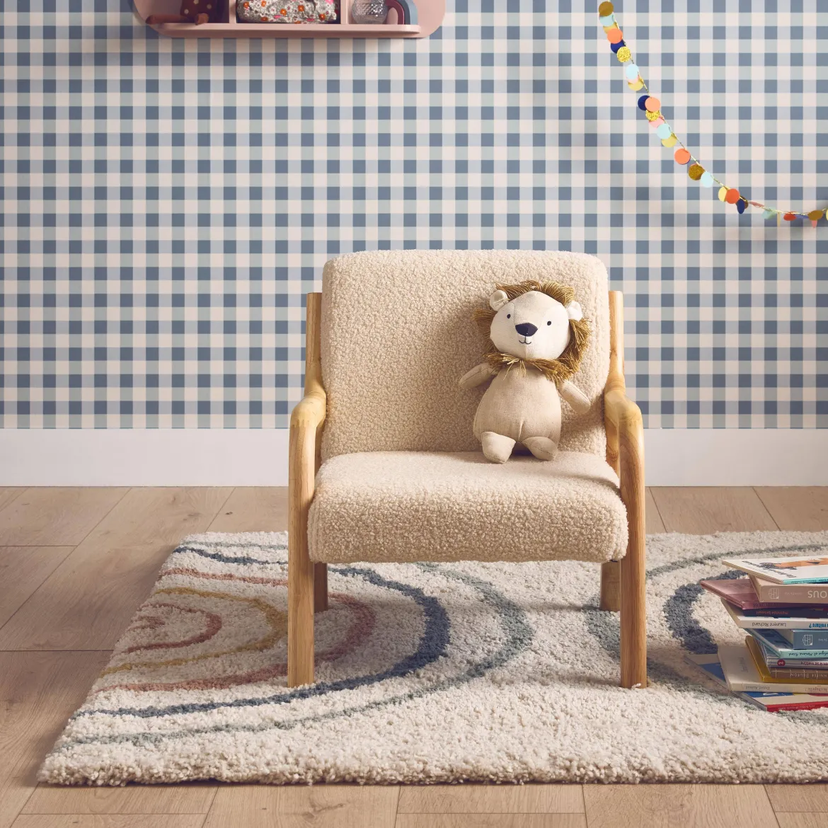 Poltrona scandinava per bambini in tessuto bouclé e legno