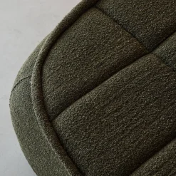 Poltrona senza braccioli in bouclé testurizzato