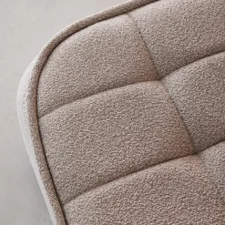 Poltrona senza braccioli in bouclé testurizzato