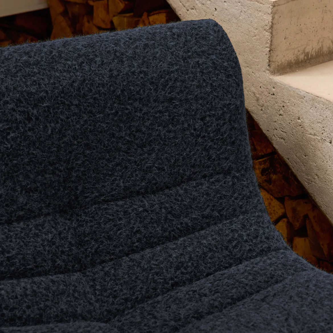 Poltrona senza braccioli in tessuto effetto alpaca