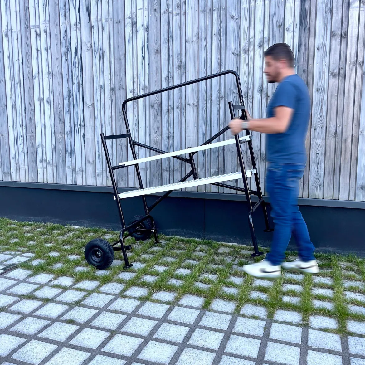Ponteggio mobile e pieghevole su due livelli