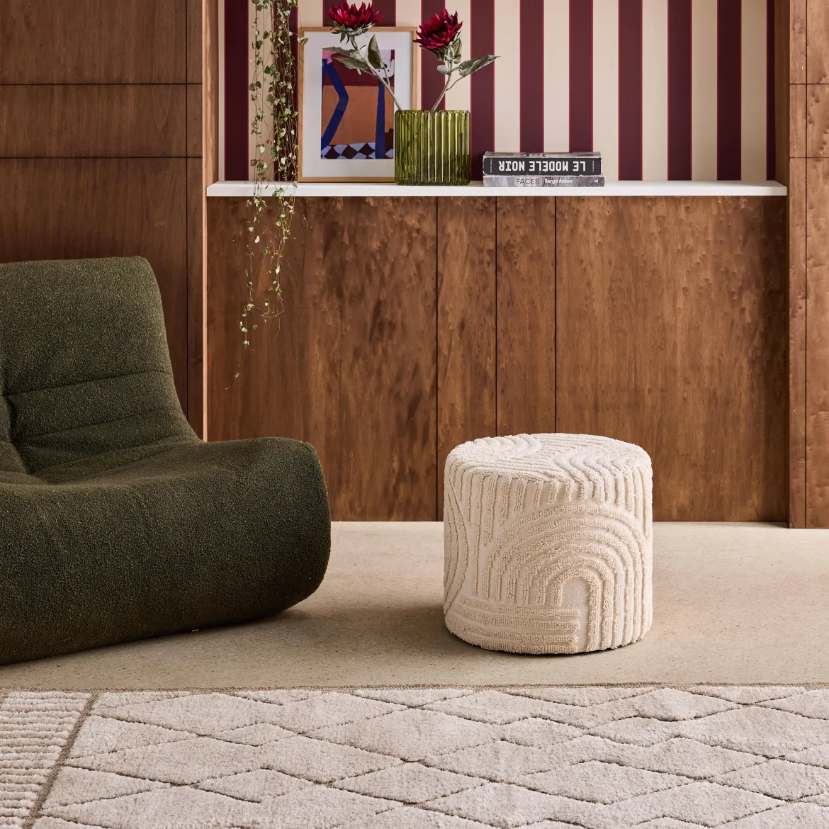 Pouf rotondo in bouclé testurizzato
