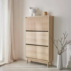 Scarpiera con decoro in legno naturale, 3 ante