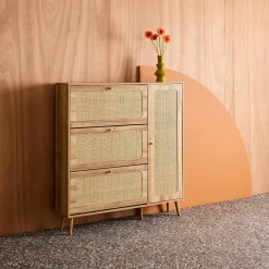 Scarpiera con decoro in legno e canna, 3 ante