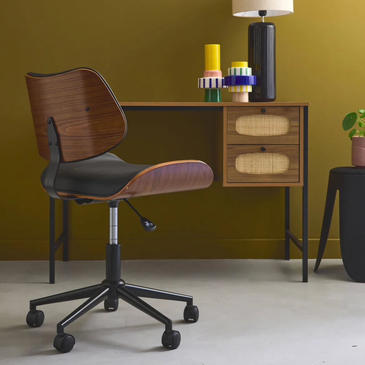 Sedia da ufficio con rotelle, effetto legno curvato e similpelle