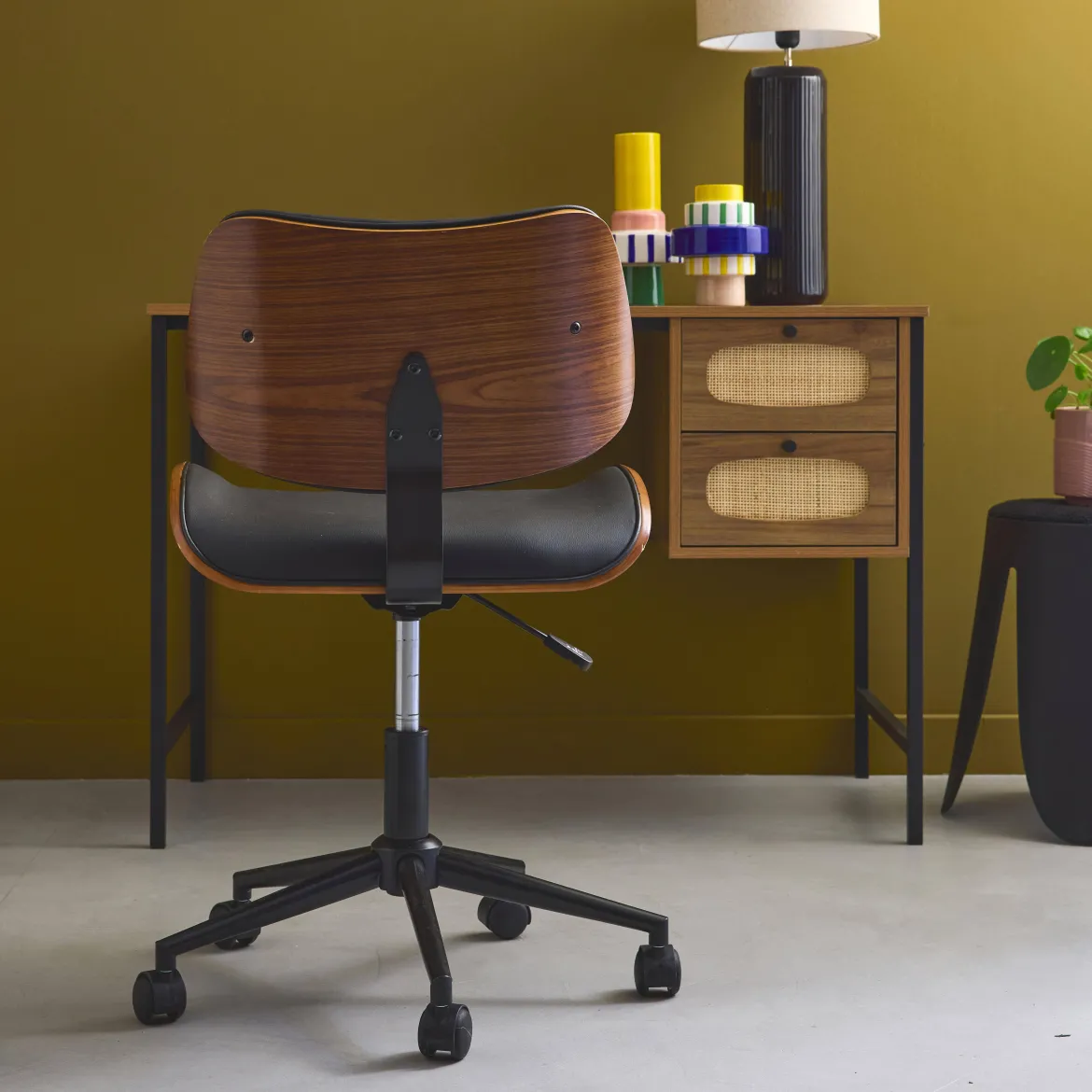 Sedia da ufficio con rotelle, effetto legno curvato e similpelle