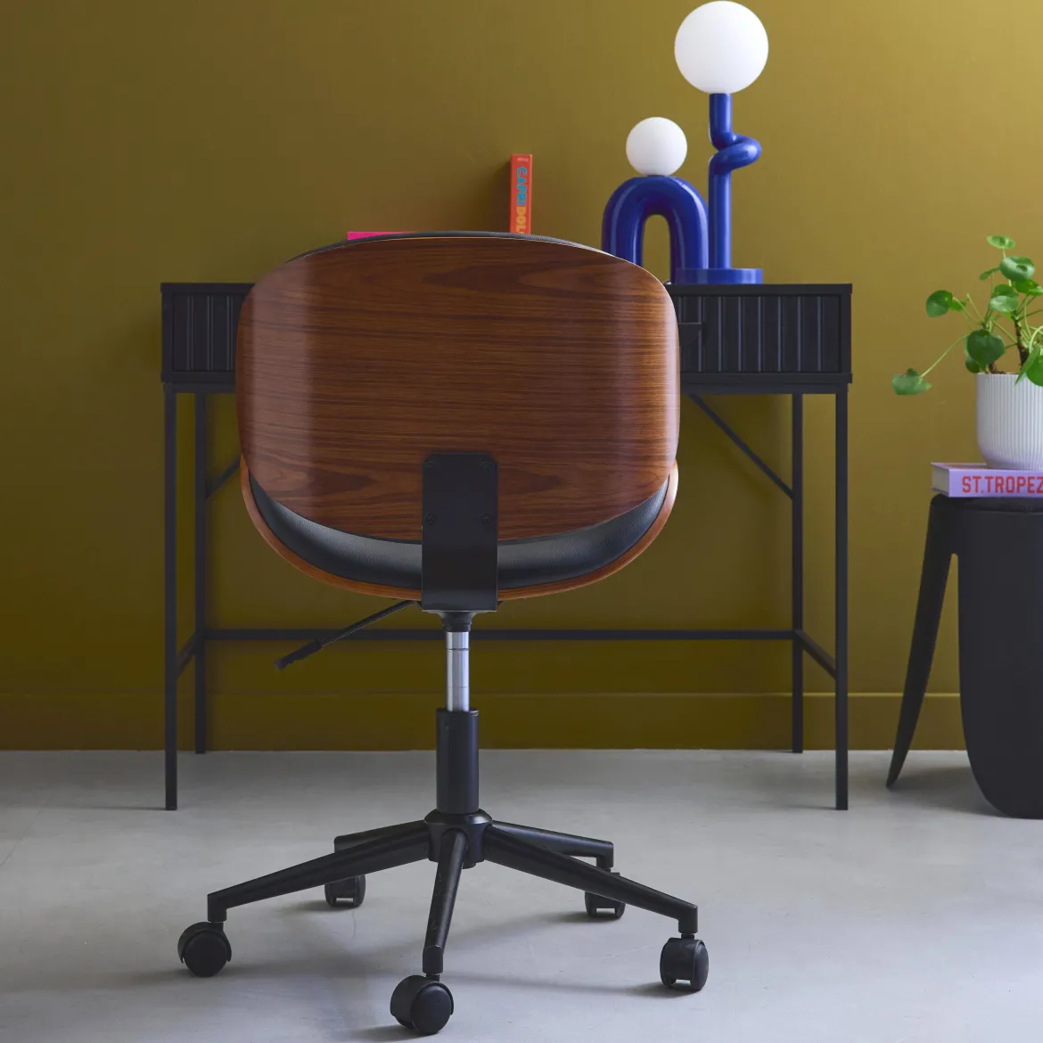 Sedia da ufficio con rotelle, effetto legno curvato e similpelle