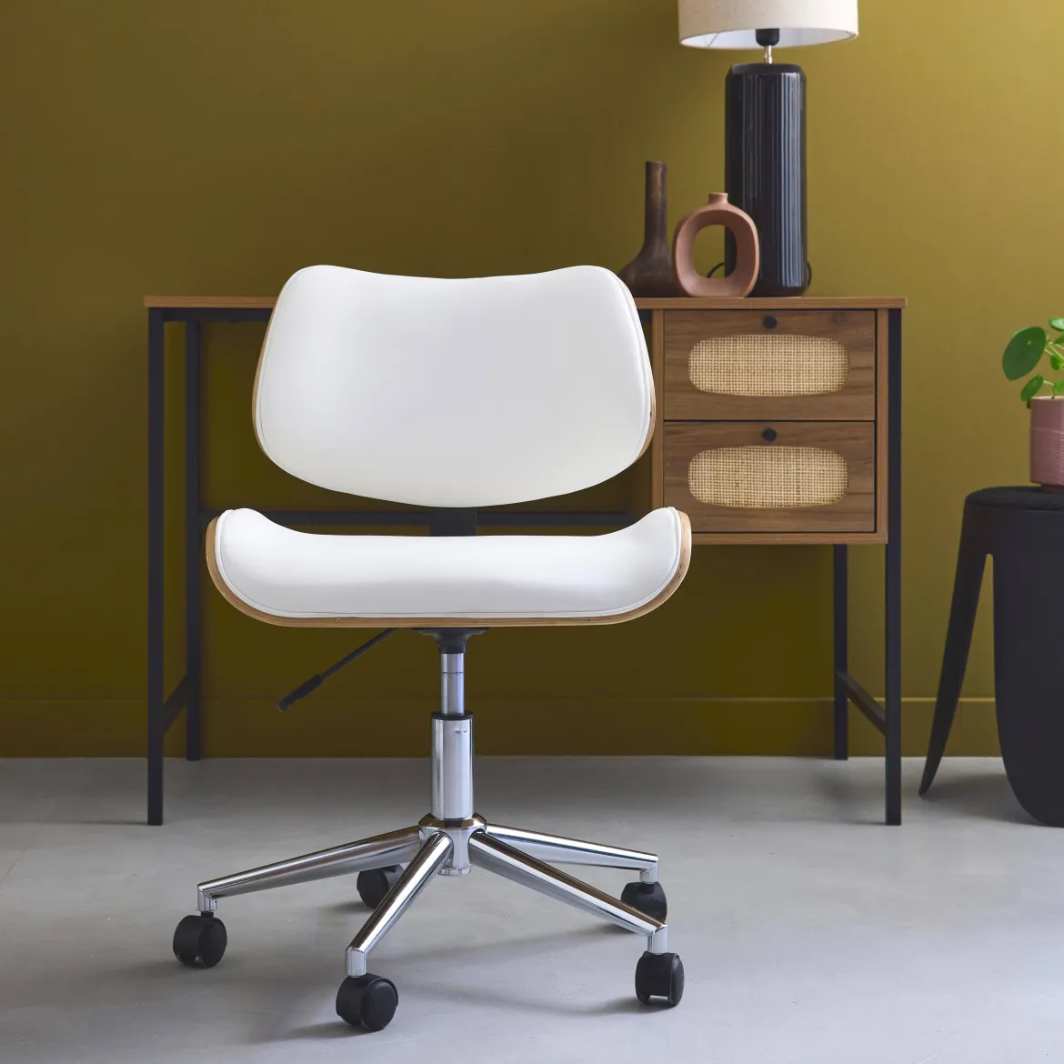 Sedia da ufficio con rotelle, effetto legno curvato e similpelle