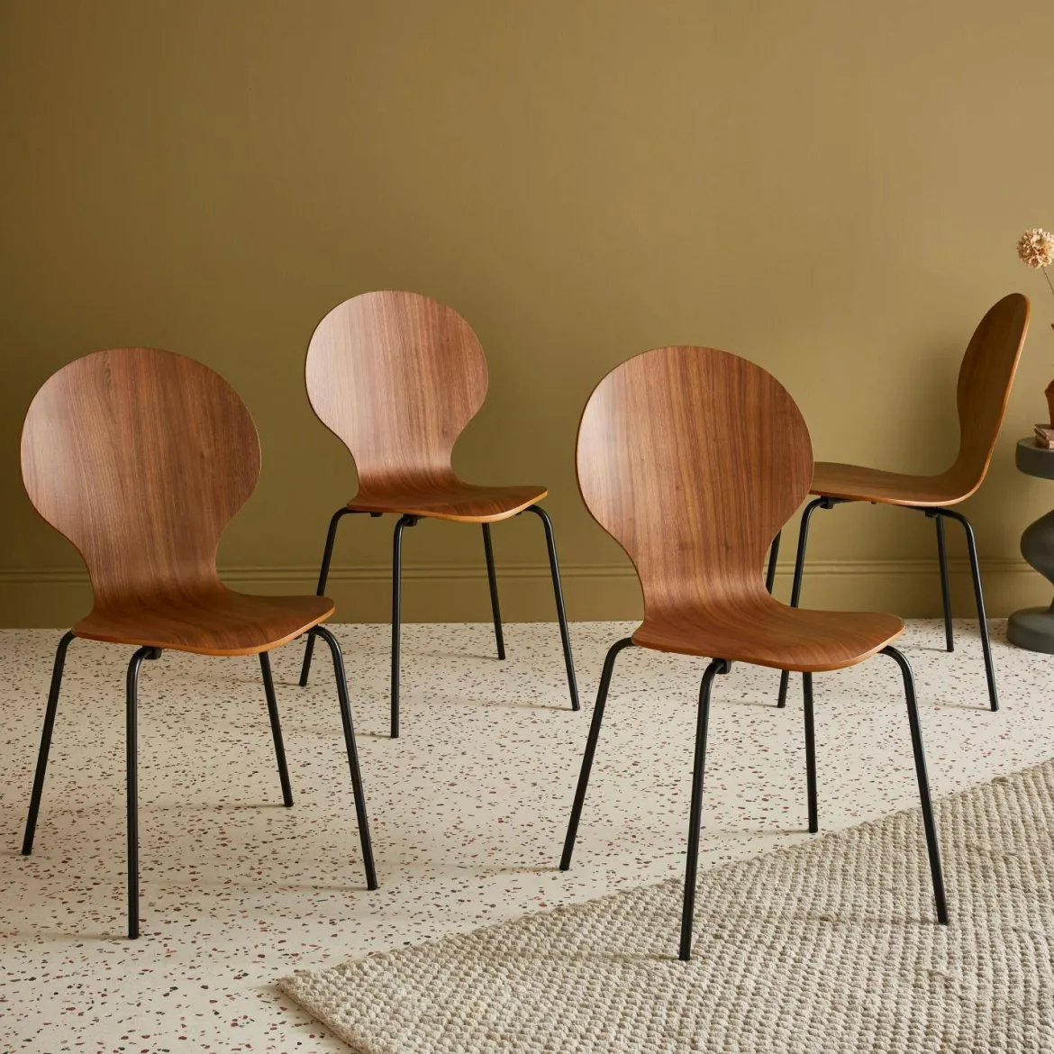 Sedie da pranzo in legno con gambe in acciaio, set di 4
