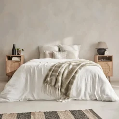 Set 2 comodini, decoro in legno, canalina arrotondata