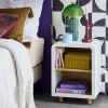 Set 2 comodini effetto legno con 2 nicchie