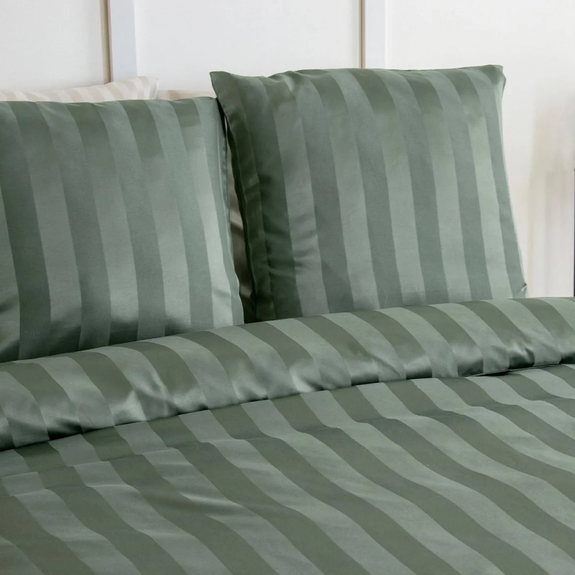 Set biancheria da letto in poliestere effetto satinato a righe sottili 2 posti verde