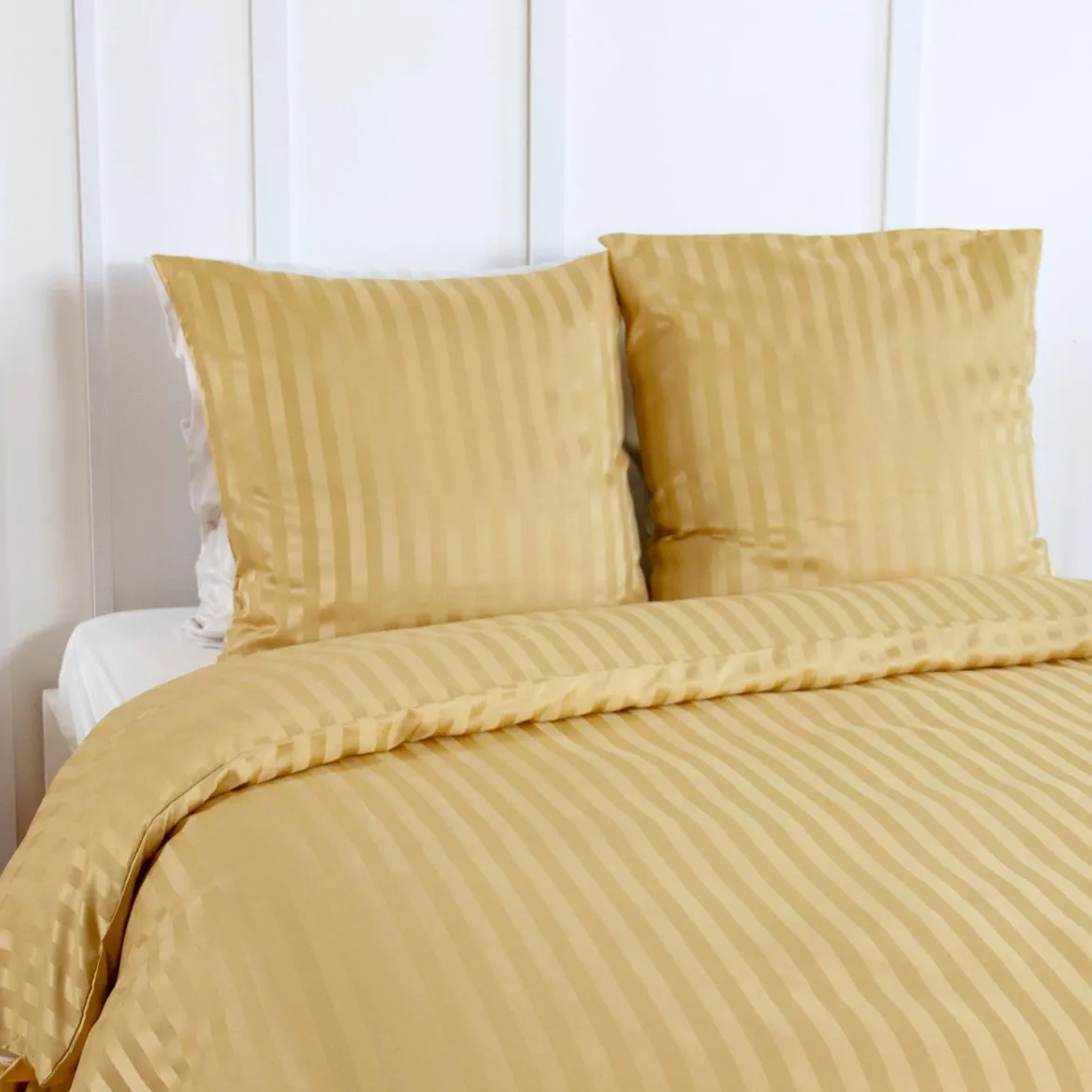 Set biancheria da letto in poliestere effetto satinato a righe sottili 2 posti giallo