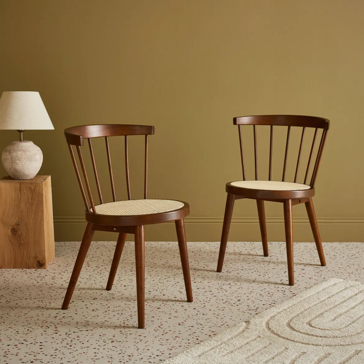 Set di 2 sedie in legno e rattan intrecciato, stile vimini